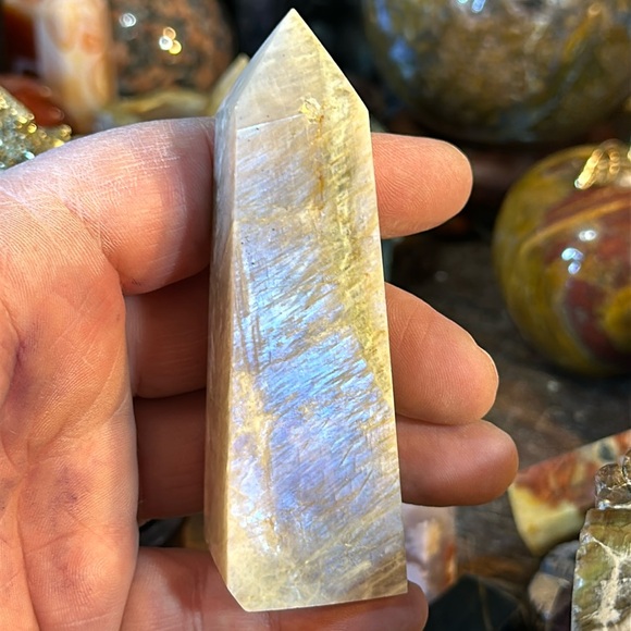 🎄SALE🎄Moonstone 4 Sided Crystal Point With Flash! - Picture 3 of 5